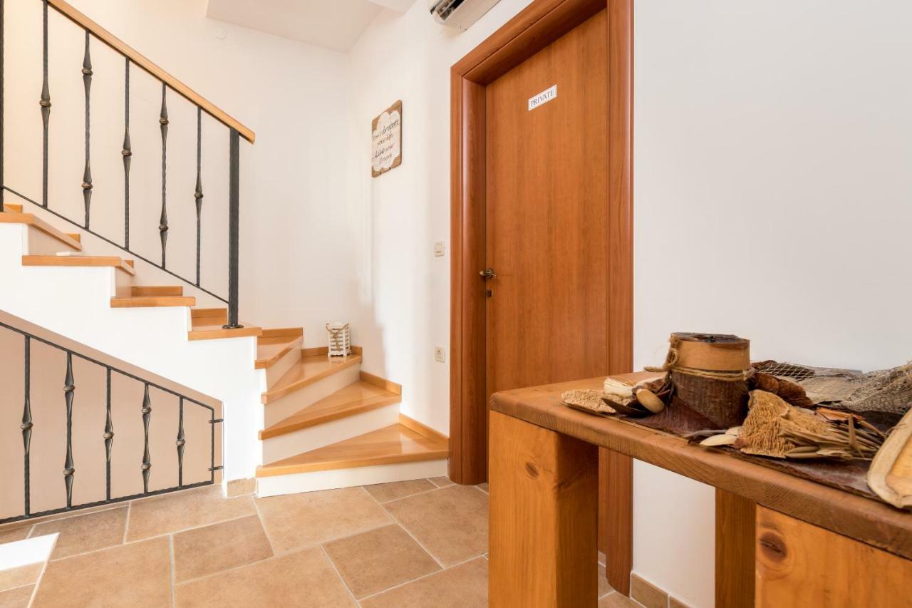 Holiday Home Harmony Žrnovnica Extérieur photo